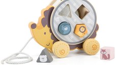 Jucarie de Tras New Classic Toys Roata Sortator Forme Geometrice Arici PolarB