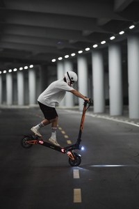 Resigilat - Trotineta electrica pliabila KUKIRIN G3 Pro Dual Drive Off-Road Electric Scooter,autonomie 80Km,motor 2x1200W - 18