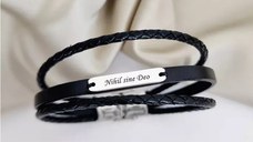 Bratara barbateasca cu 3 straturi de piele naturala neagra - Placuta cu gravura personalizata - Argint 925 - Inchizatoare clips inox