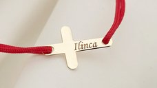 Bratara Cruciulita de 15 mm - Nume gravat - Aur Galben 14K - Snur reglabil de diverse culori