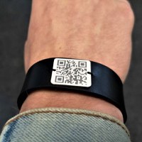 Bratara pentru barbati - personalizata cu QR code - Argint 925 si piele lata - 1