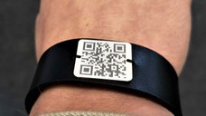 Bratara pentru barbati - personalizata cu QR code - Argint 925 si piele lata