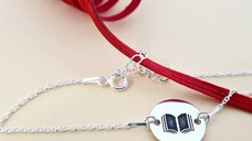 Bratara personalizata cu simbol materie scoala - Carte - Banut de 15 mm cu lantisor - Argint 925