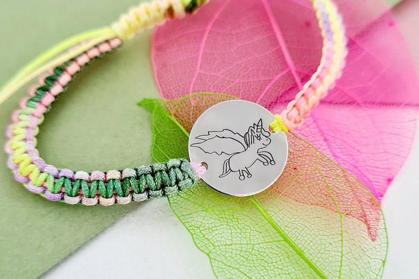 Bratara SARA colectia Our Children - Banut cu desen unicorn din Argint 925 - Snur multicolor impletit