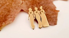 Brosa 3 Surori/Prietene - Argint 925 placat cu Aur Galben 18K Brosa 3 Surori/Prietene - Argint 925 placat cu Aur Galben 18K