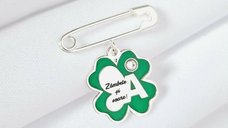 Brosa Ac de siguranta - Trifoi cu Zambete – Initiala personalizata - Argint 925 - Email verde & Cristal Swarovski