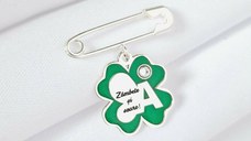 Brosa Ac de siguranta - Trifoi cu Zambete – Initiala personalizata - Argint 925 - Email verde & Cristal Swarovski