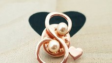 Brosa Litera S - Argint 925 placat cu Aur 14K - perle Swarovski