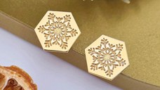 Cercei Craciun - Model Hexagon - Fulg de zapada - Argint 925 placat cu Aur galben de 18K - inchidere surub