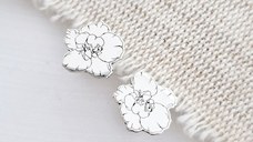 Cercei personalizati - Floare de Camelie - Argint 925 - inchidere surub