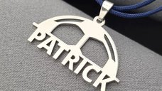 Chic Bijoux - Pandantiv personalizat din argint 925, jumatate de minge de fotbal, cu nume decupat si snur colorat
