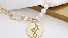 Colier personalizat - Perlele mele - Pandantiv banut de 18 mm - Combinație lant cu zale dreptunghiulare si perle - Argint 925 placat cu Aur Galben 18K