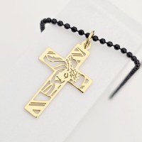 Lant barbatesc - Pandantiv cruce decupata si Chipul lui Isus - Argint 925 placat cu Aur Galben 18K si lant negru Army - 1