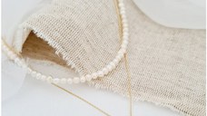 Lantisor cu Perle - Echilibru rafinat - Model 2 straturi cu sirag perle si lantisor cu pandantiv banut - Diamant natural - Aur Galben 14K