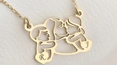 Lantisor In inima mamei - Pandantiv Mama&copii si inimi cu initiale - Argint 925 placat cu Aur Galben 18K