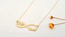 Lantisor personalizat cu Pandantiv Infinit si Nume - Aur Galben 14K