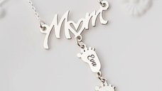 Lantisor personalizat cu pandantiv 'Mom' si piciorus - Argint 925