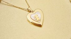 Medalion in forma de inima pentru fotografii Girl & Mother of Pearl, argint 925 placat cu aur galben 18K
