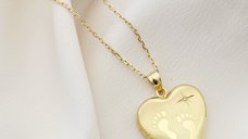 Medalion personalizat in forma de inima - Footsteps&Birthstone - Argint 925 placat cu Aur Galben 18K