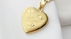 Medalion personalizat in forma de inima - Mama Engraved - Argint 925 cu placaj de Aur Galben 18K