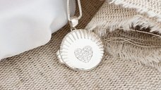 Medalion Scanteia Alba - Locket cu poze in interior - Argint 925 si Zirconii