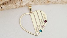 Pandantiv Familie Inima - 4 membri - Aur Galben 9K cu cristale Swarovski