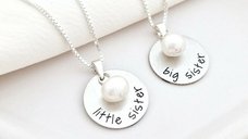 Set 2 lantisoare – Big & Little Sister – Argint 925 si charm picatura de Perla
