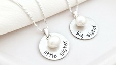 Set 2 lantisoare – Big & Little Sister – Argint 925 si charm picatura de Perla