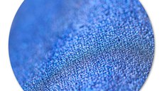 Pigment make-up Zoom into Blue