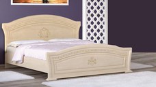 Pat mijloc Milano Mesteacan