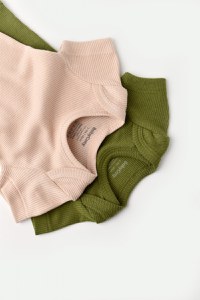 Set 2 body-uri bebe unisex din bumbac organic si modal - Verde/Blush, BabyCosy - 2