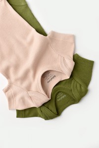 Set 2 body-uri bebe unisex din bumbac organic si modal - Verde/Blush, BabyCosy - 3