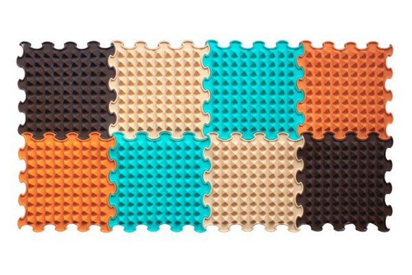 Covoras ortopedic, senzorial, set puzzle, 8 piese, model Little Pyramids, textura rigida, Multicolor