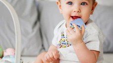 Cravata bebelusi cu accesoriu de dentitie BabyJem, Bleu