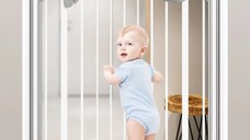 Gard de protectie copii, pentru usi si scari, montaj prin presiune, dimensiune reglabila 71-77 cm, Empria, Alb