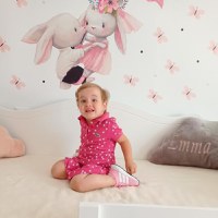 Iepurasi care zboara pe o umbrela - Autocolant acuarela, Diverse modele - 1