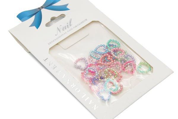 Decoratiuni pentru unghii, Inimi colorate