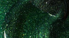 Ojă Semipermanentă Kievskaya Glitz Cat Eye 08 – Verde Intens cu Reflexii Aurii și Efect Magnetic 3D, 15ml