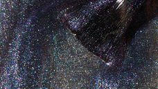 Ojă Semipermanentă Kievskaya Glitz Cat Eye 09 – Gri Metalic cu Reflexii Mov și Efect Holografic 3D, 15ml