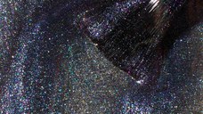 Ojă Semipermanentă Kievskaya Glitz Cat Eye 09 – Gri Metalic cu Reflexii Mov și Efect Holografic 3D, 15ml