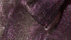 Ojă Semipermanentă Kievskaya Glitz Cat Eye 11 – Mov Prună cu Reflexii Fuchsia și Efect Magnetic 3D, 15ml