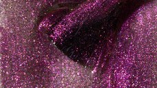 Ojă Semipermanentă Kievskaya Glitz Cat Eye 20 – Roz-Fuchsia cu Reflexii Mov și Aurii, Efect Magnetic 3D, 15ml