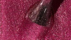 Ojă Semipermanentă Kievskaya Glitz Cat Eye 21 – Roz Intens cu Reflexii Auriu-Perlate, Efect Magnetic 3D, 15ml