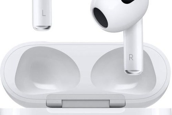 Casti True Wireless Apple Airpods 3, In-ear, Waterproof, Wireless Charging (Alb)