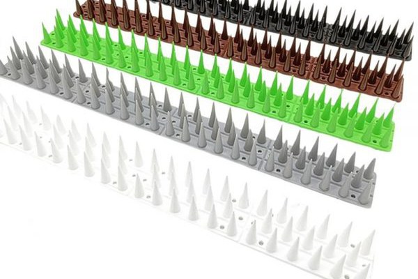 Set 12 x banda tepi plastic pentru combaterea pasarilor porumbeilor pescarusilor 45x4.5x4 cm