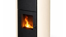 Termosemineu pe peleti Fornello Fiama Confort 25 kW, crem, cu aprindere automata si echipare completa, pentru incalzire pana la 160 mp