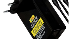 Adaptor AC/DC 3 in 1 12V 5A ideal pentru camere boxe router