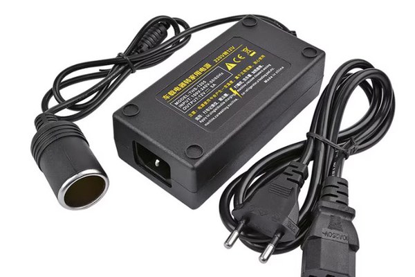Adaptor priza Auto cu Bricheta 240V-12V/10A 120W Negru