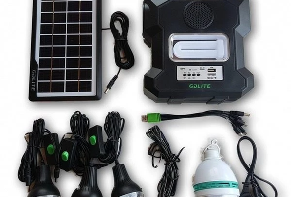 Kit solar portabil Gdlite GD-1000A USB bluetooth radio FM MP3 4 becuri incluse MIH