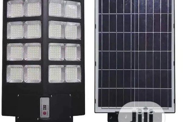 Lampa solara 300W 16 Casete LED in unghi 45 grade